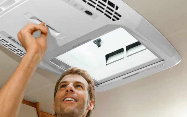 Dometic FreshLight 2200 Dachklimaanlage Mit Dachfenster 5 Dometic FreshLight 2200 Dachklimaanlage Mit Dachfenster – Bild 3